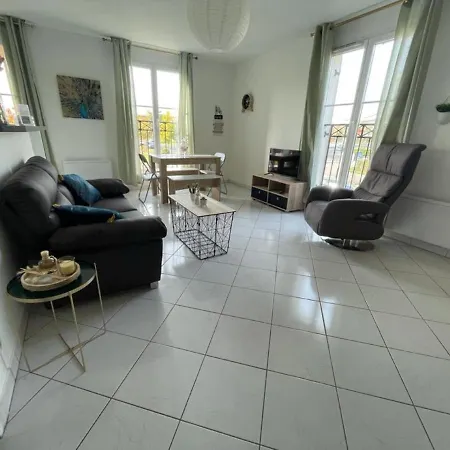 Duplex A 5min De Disney. *